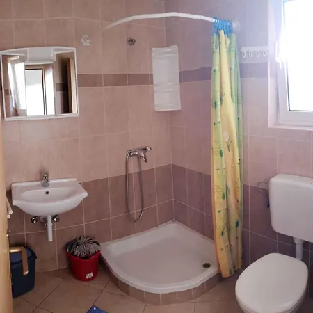 Apartment 4 Lopar